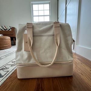 New With Tags Beis Mini Weekender Bag in Beige